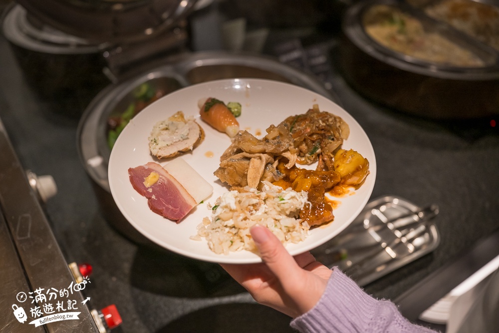 苗栗【泰安觀止溫泉會館】一泊二食溫泉客房開箱.可住宿可泡湯.被森林包圍的清水模溫泉城堡!