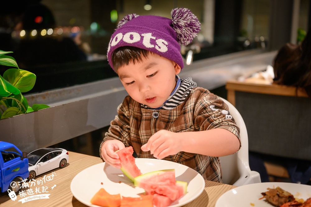 苗栗【泰安觀止溫泉會館】一泊二食溫泉客房開箱.可住宿可泡湯.被森林包圍的清水模溫泉城堡!