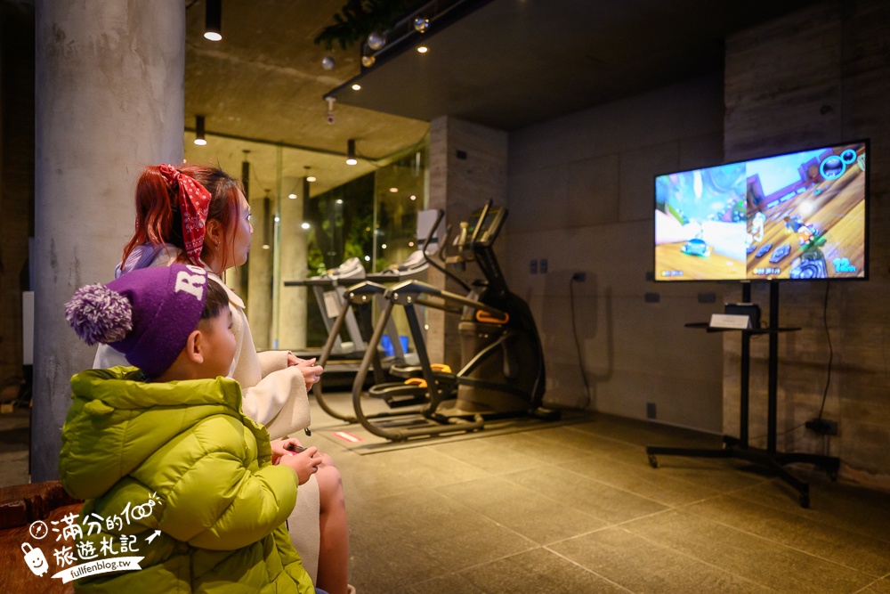 苗栗【泰安觀止溫泉會館】一泊二食溫泉客房開箱.可住宿可泡湯.被森林包圍的清水模溫泉城堡!