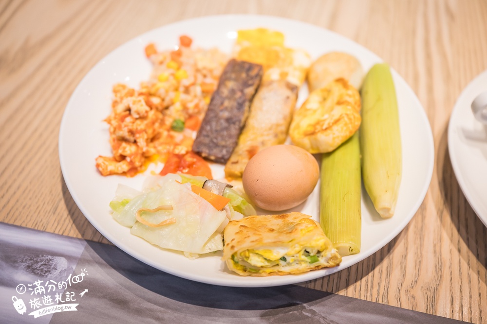 苗栗【泰安觀止溫泉會館】一泊二食溫泉客房開箱.可住宿可泡湯.被森林包圍的清水模溫泉城堡!