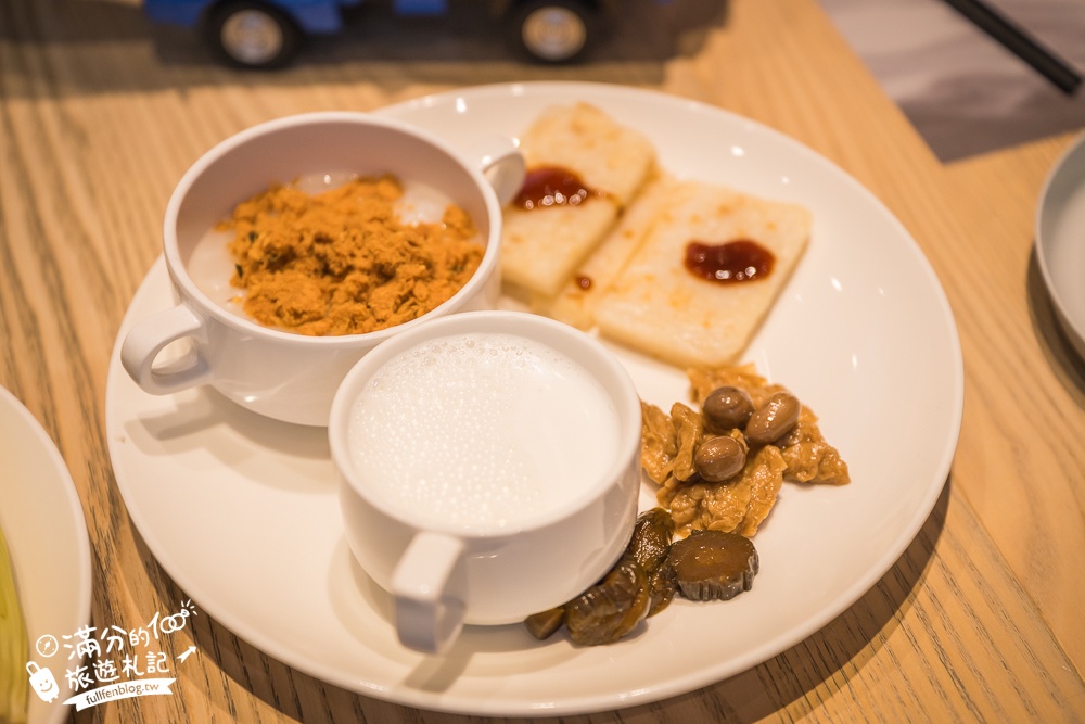 苗栗【泰安觀止溫泉會館】一泊二食溫泉客房開箱.可住宿可泡湯.被森林包圍的清水模溫泉城堡!