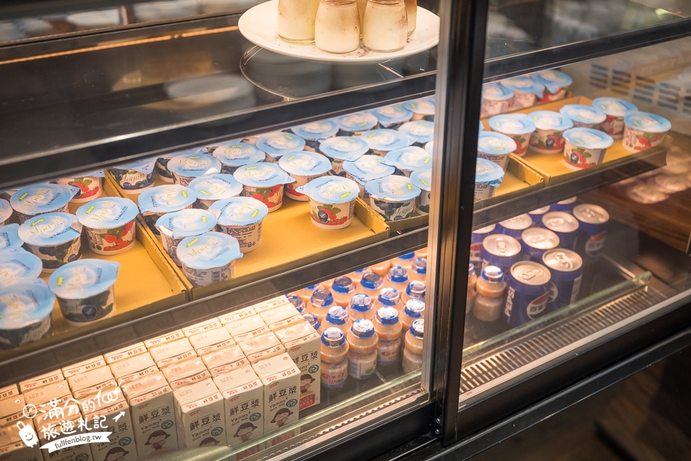 苗栗【泰安觀止溫泉會館】一泊二食溫泉客房開箱.可住宿可泡湯.被森林包圍的清水模溫泉城堡!