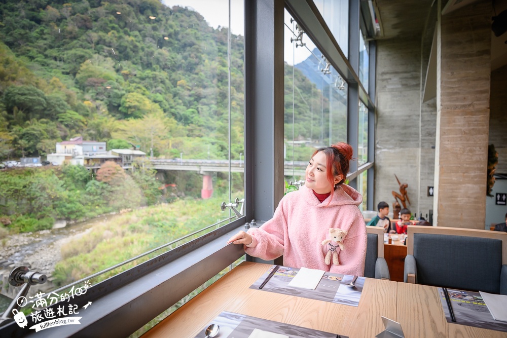 苗栗【泰安觀止溫泉會館】一泊二食溫泉客房開箱.可住宿可泡湯.被森林包圍的清水模溫泉城堡!