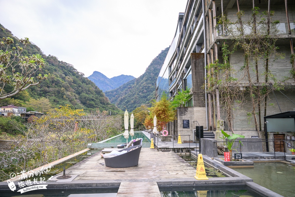 苗栗【泰安觀止溫泉會館】一泊二食溫泉客房開箱.可住宿可泡湯.被森林包圍的清水模溫泉城堡!
