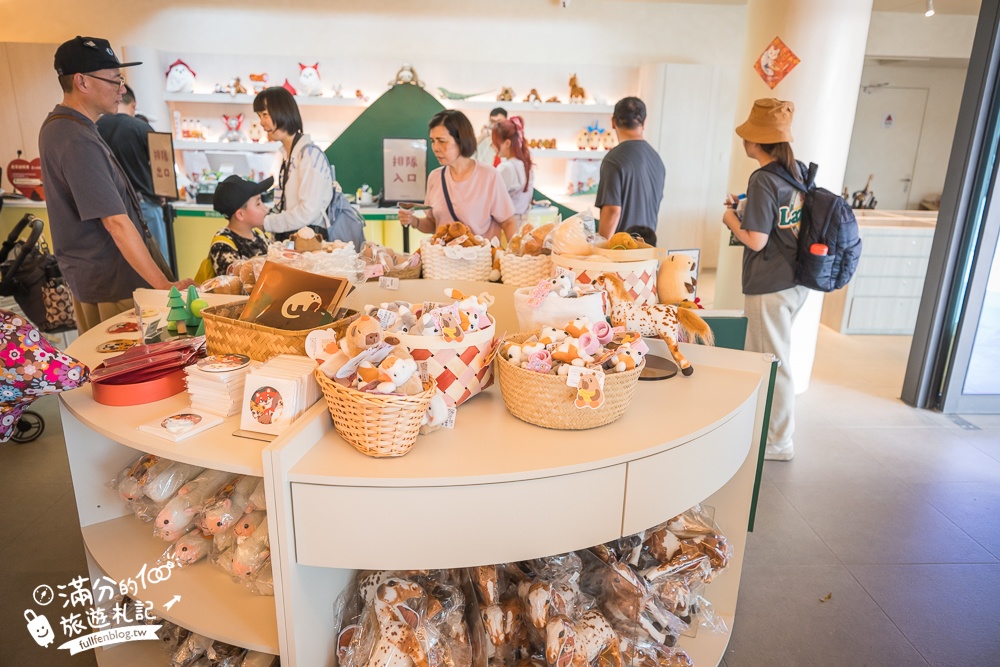 高雄景點【野森動物學校】最新門票資訊＆玩樂攻略!必玩沙丘部落和狐狸谷.與狐狸.狐獴.老鷹.土撥鼠近距離互動!