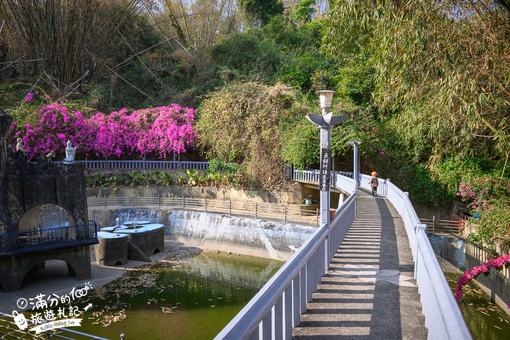 高雄【三桃山森林休閒園】台灣最早期的遊樂園創始地.100元門票玩到底.人氣高空腳踏車&超長溜滑梯!