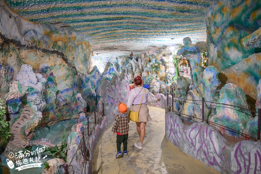 高雄【三桃山森林休閒園】台灣最早期的遊樂園創始地.100元門票玩到底.人氣高空腳踏車&超長溜滑梯!