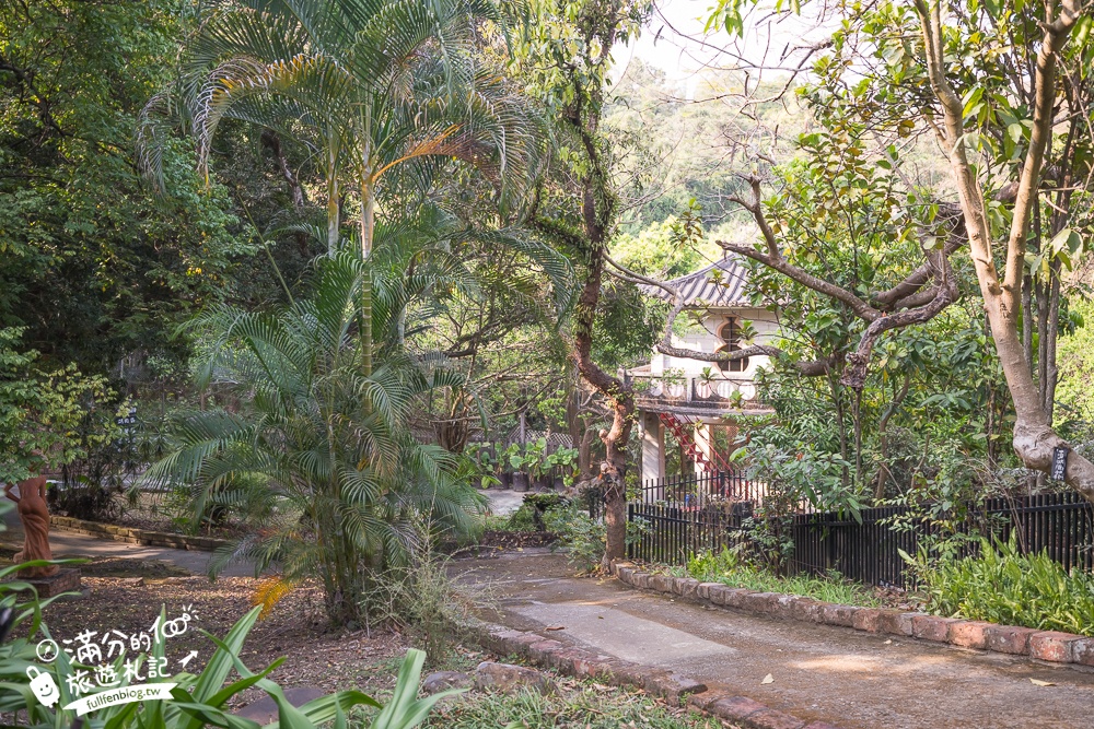 高雄【三桃山森林休閒園】台灣最早期的遊樂園創始地.100元門票玩到底.人氣高空腳踏車&超長溜滑梯!