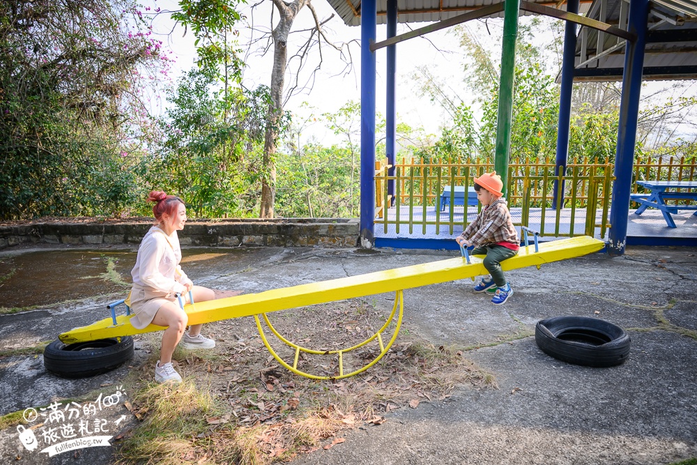 高雄【三桃山森林休閒園】台灣最早期的遊樂園創始地.100元門票玩到底.人氣高空腳踏車&超長溜滑梯!