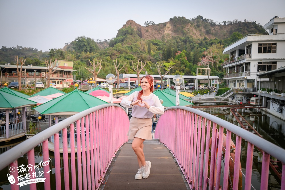高雄【翠湖水上餐廳】超療癒湖畔熱炒土雞城,水上小火車送餐超吸睛,景色優美偽出國渡假氛圍!