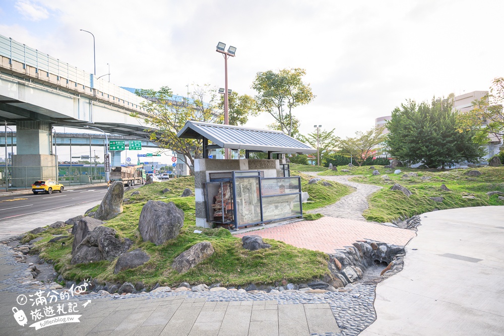 新北【五股守讓堂】百年古厝變身最美圖書館,親子同行也適合,在歷史建築裡玩趣味古玩!