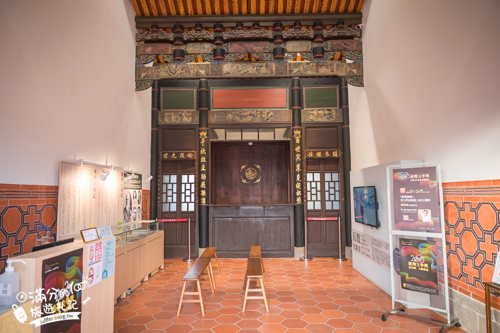 新北【五股守讓堂】百年古厝變身最美圖書館,親子同行也適合,在歷史建築裡玩趣味古玩!