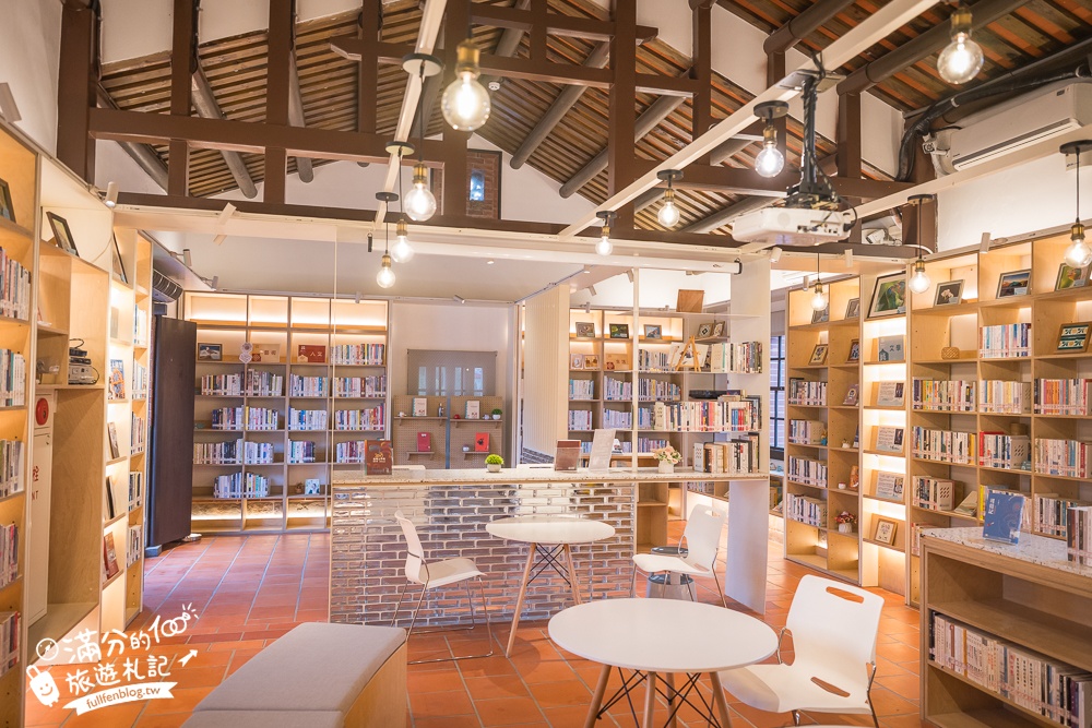 新北【五股守讓堂】百年古厝變身最美圖書館,親子同行也適合,在歷史建築裡玩趣味古玩!