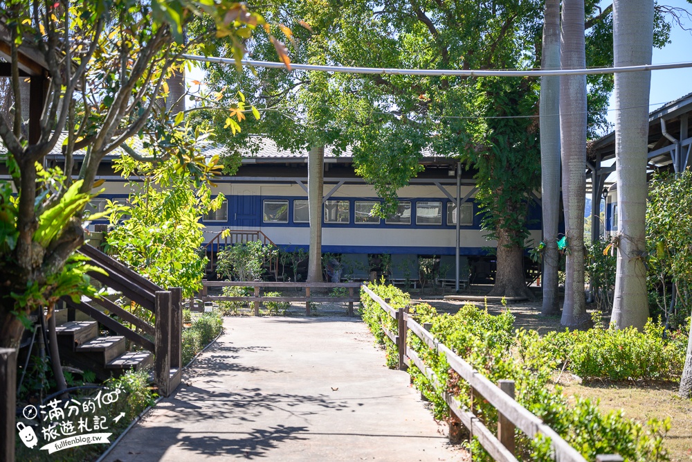 台中【新幹線列車站火車餐廳】在景觀火車上用餐.賞櫻花.看火車.玩兒童遊戲區!
