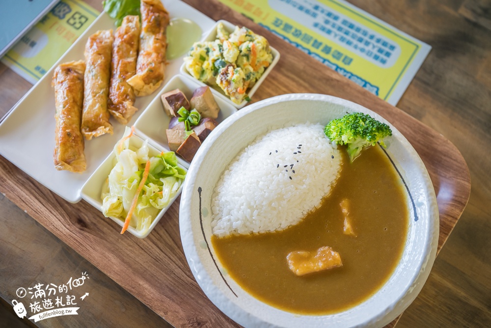 台中【新幹線列車站火車餐廳】在景觀火車上用餐.賞櫻花.看火車.玩兒童遊戲區!
