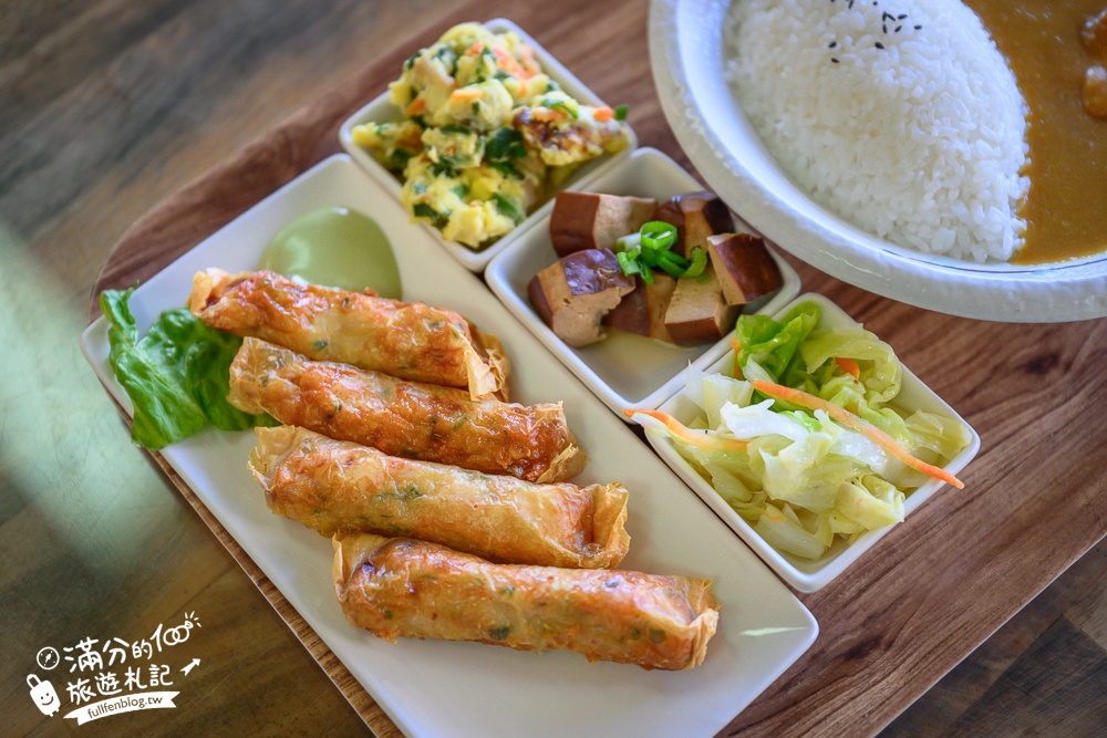 台中【新幹線列車站火車餐廳】在景觀火車上用餐.賞櫻花.看火車.玩兒童遊戲區!