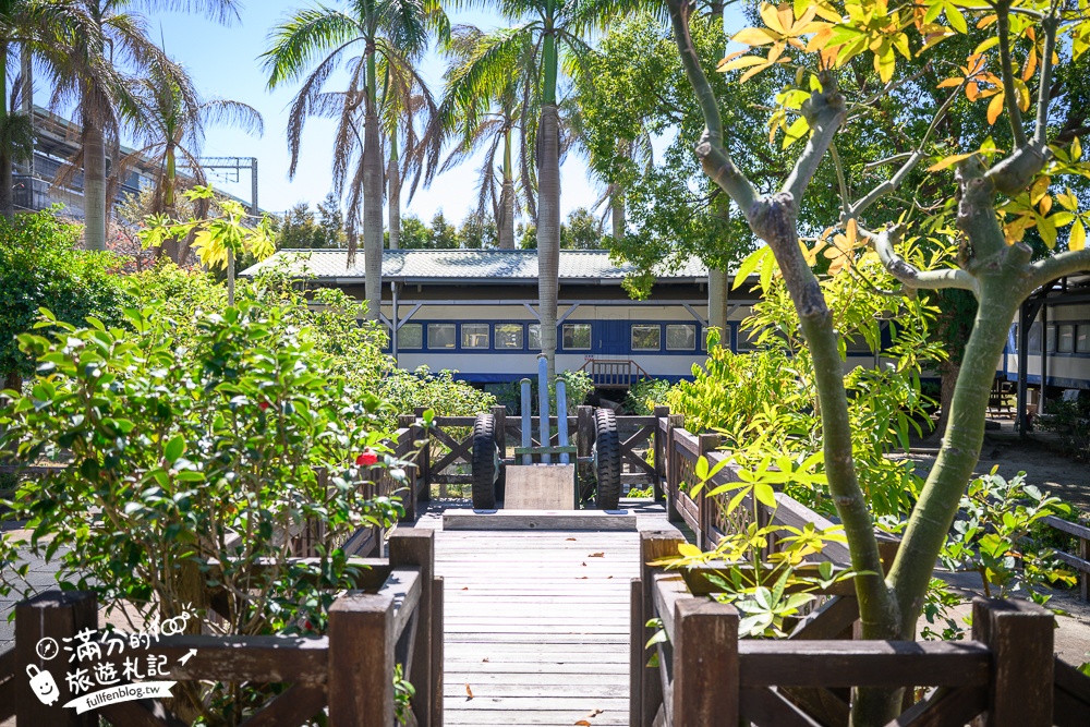 台中【新幹線列車站火車餐廳】在景觀火車上用餐.賞櫻花.看火車.玩兒童遊戲區!