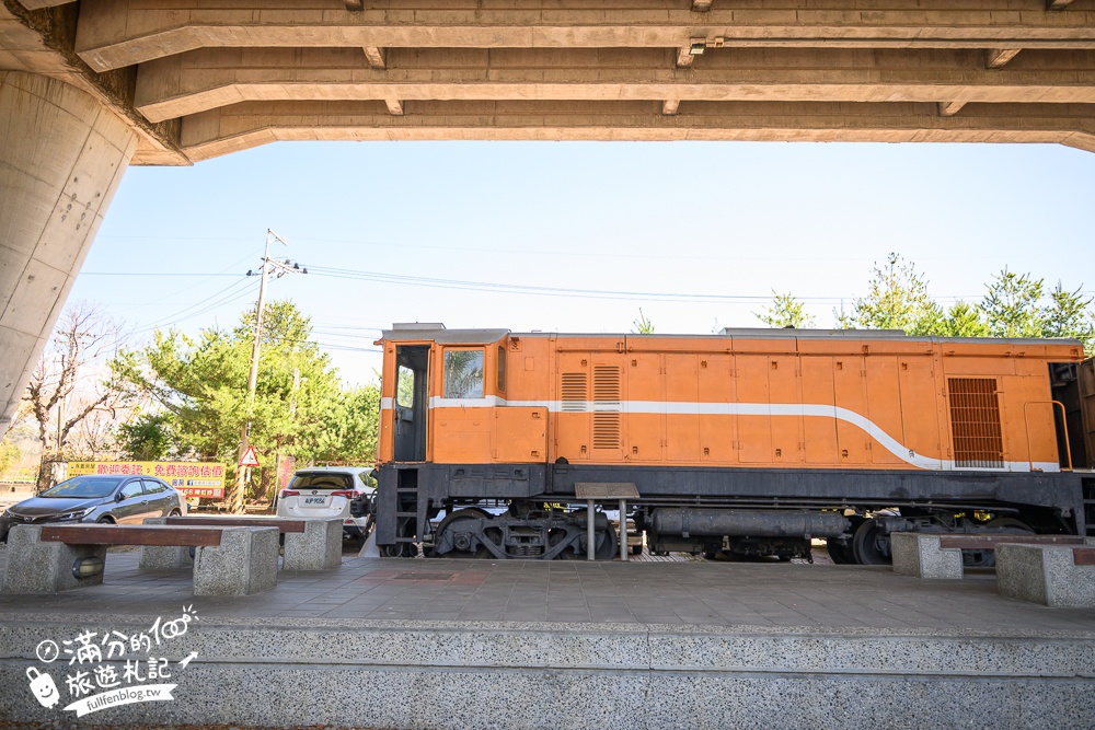 台中【新幹線列車站火車餐廳】在景觀火車上用餐.賞櫻花.看火車.玩兒童遊戲區!