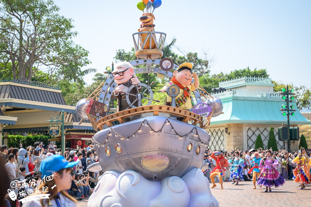 【2026香港迪士尼樂園攻略】哪類人必買快速通關迪士尼尊享卡,提前一小時入園優勢是什麼?加碼必看遊行和精彩煙火秀.親子同行這樣安排超輕鬆! 【2026香港迪士尼樂園攻略】哪類人必買快速通關迪士尼尊享卡,提前一小時入園優勢是什麼?加碼必看遊行和精彩煙火秀.親子同行這樣安排超輕鬆!