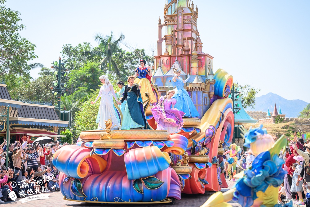 【2026香港迪士尼樂園攻略】哪類人必買快速通關迪士尼尊享卡,提前一小時入園優勢是什麼?加碼必看遊行和精彩煙火秀.親子同行這樣安排超輕鬆! 【2026香港迪士尼樂園攻略】哪類人必買快速通關迪士尼尊享卡,提前一小時入園優勢是什麼?加碼必看遊行和精彩煙火秀.親子同行這樣安排超輕鬆!