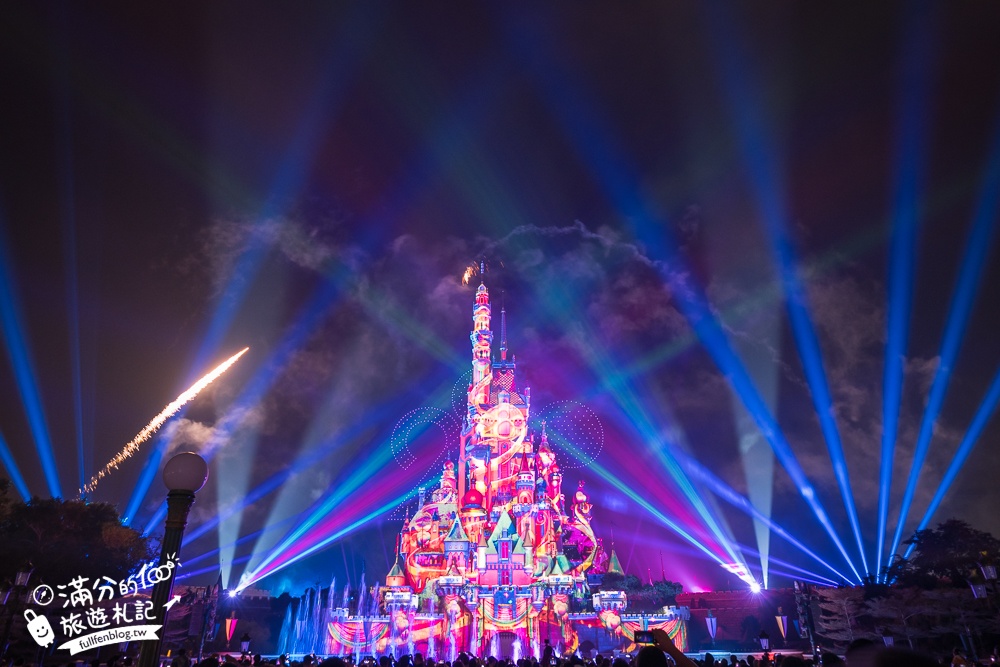 【2026香港迪士尼樂園攻略】哪類人必買快速通關迪士尼尊享卡,提前一小時入園優勢是什麼?加碼必看遊行和精彩煙火秀.親子同行這樣安排超輕鬆! 【2026香港迪士尼樂園攻略】哪類人必買快速通關迪士尼尊享卡,提前一小時入園優勢是什麼?加碼必看遊行和精彩煙火秀.親子同行這樣安排超輕鬆!