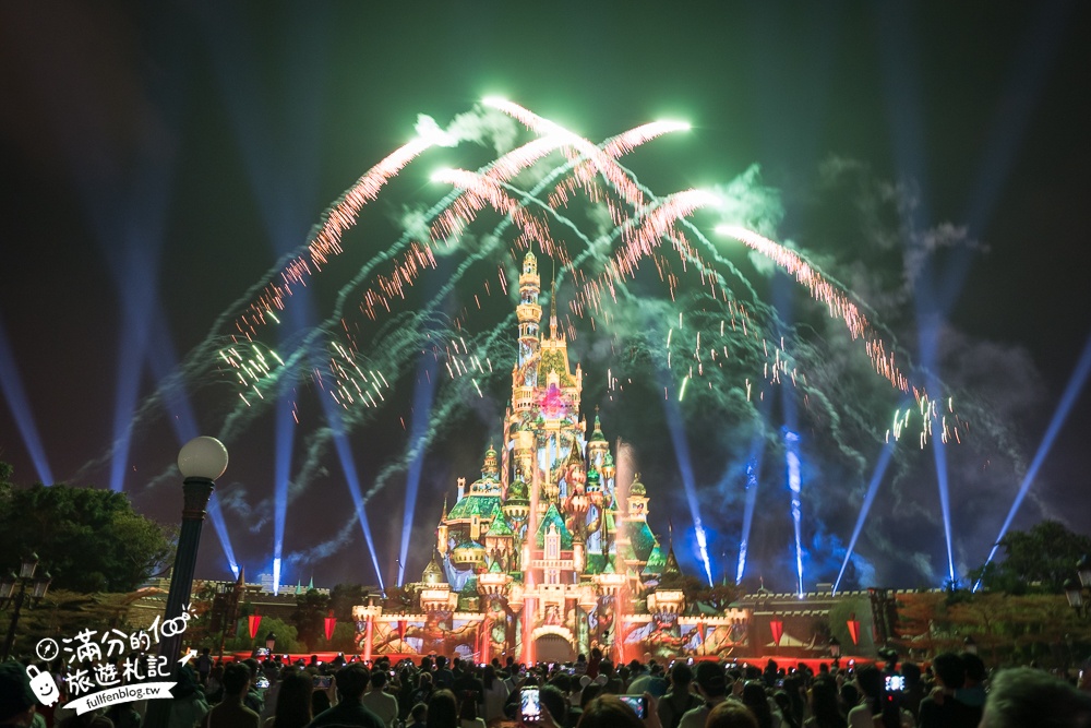 【2026香港迪士尼樂園攻略】哪類人必買快速通關迪士尼尊享卡,提前一小時入園優勢是什麼?加碼必看遊行和精彩煙火秀.親子同行這樣安排超輕鬆! 【2026香港迪士尼樂園攻略】哪類人必買快速通關迪士尼尊享卡,提前一小時入園優勢是什麼?加碼必看遊行和精彩煙火秀.親子同行這樣安排超輕鬆!