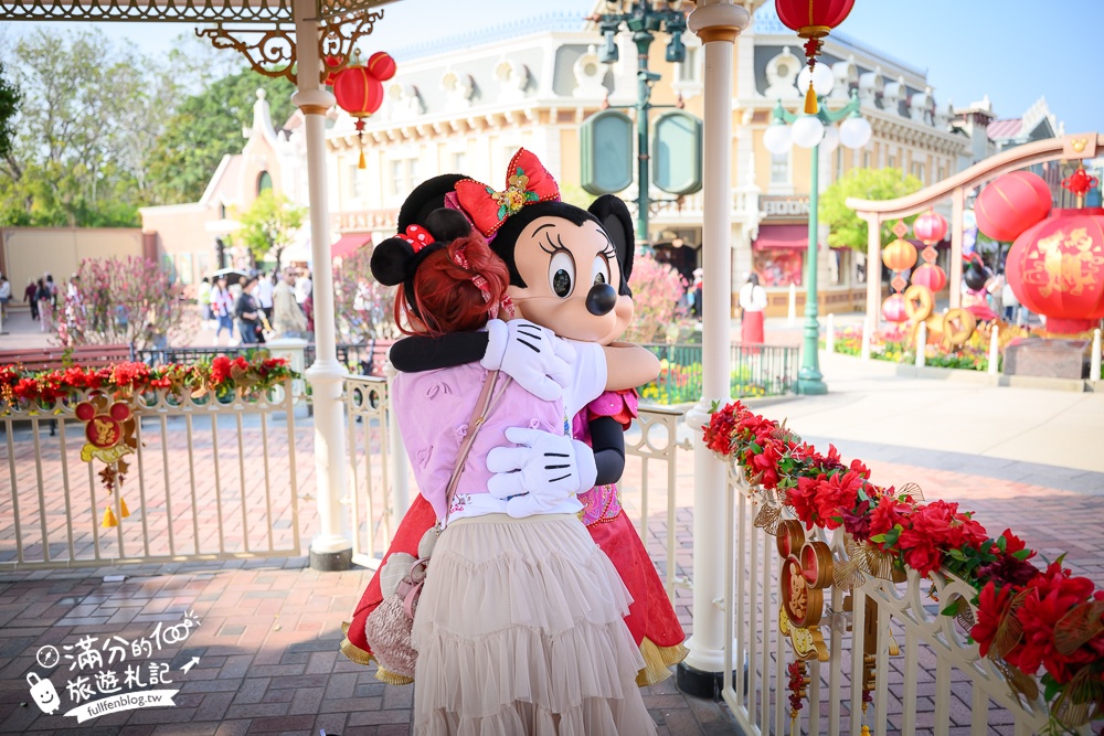 【2026香港迪士尼樂園攻略】哪類人必買快速通關迪士尼尊享卡,提前一小時入園優勢是什麼?加碼必看遊行和精彩煙火秀.親子同行這樣安排超輕鬆! 【2026香港迪士尼樂園攻略】哪類人必買快速通關迪士尼尊享卡,提前一小時入園優勢是什麼?加碼必看遊行和精彩煙火秀.親子同行這樣安排超輕鬆!