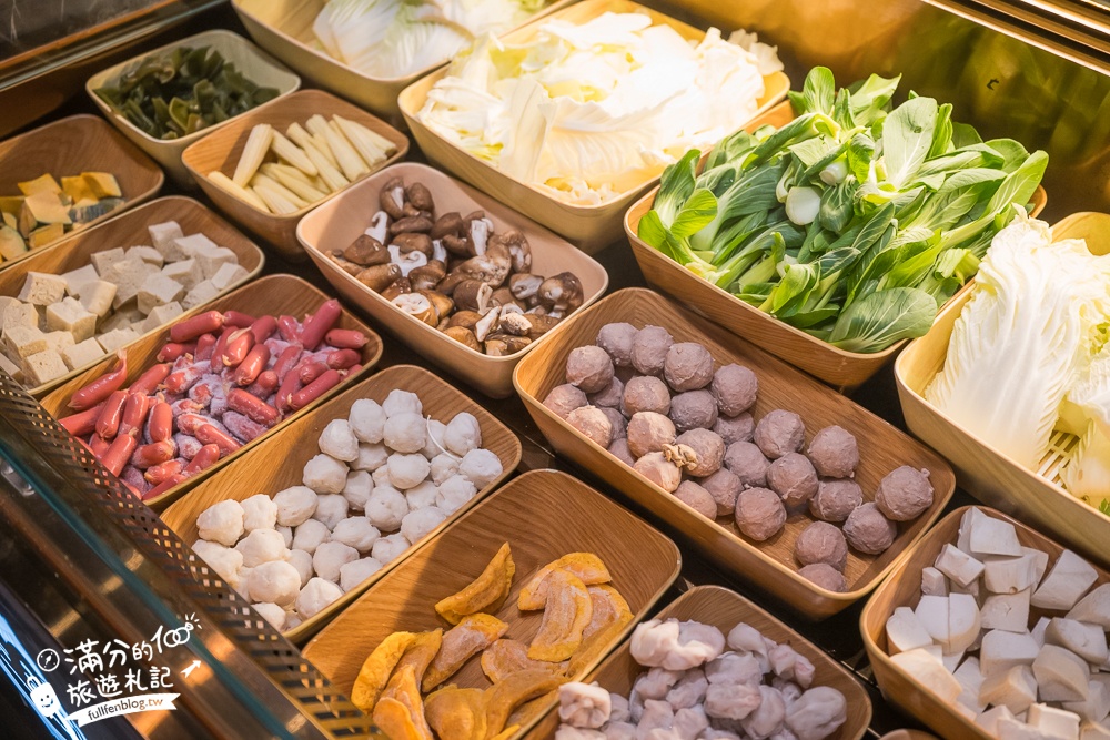 【鍋泰暖泰式南洋火鍋-新北土城店】南洋風泰式火鍋吃到飽,時蔬.火鍋料.飲料&冰淇淋無限暢食!