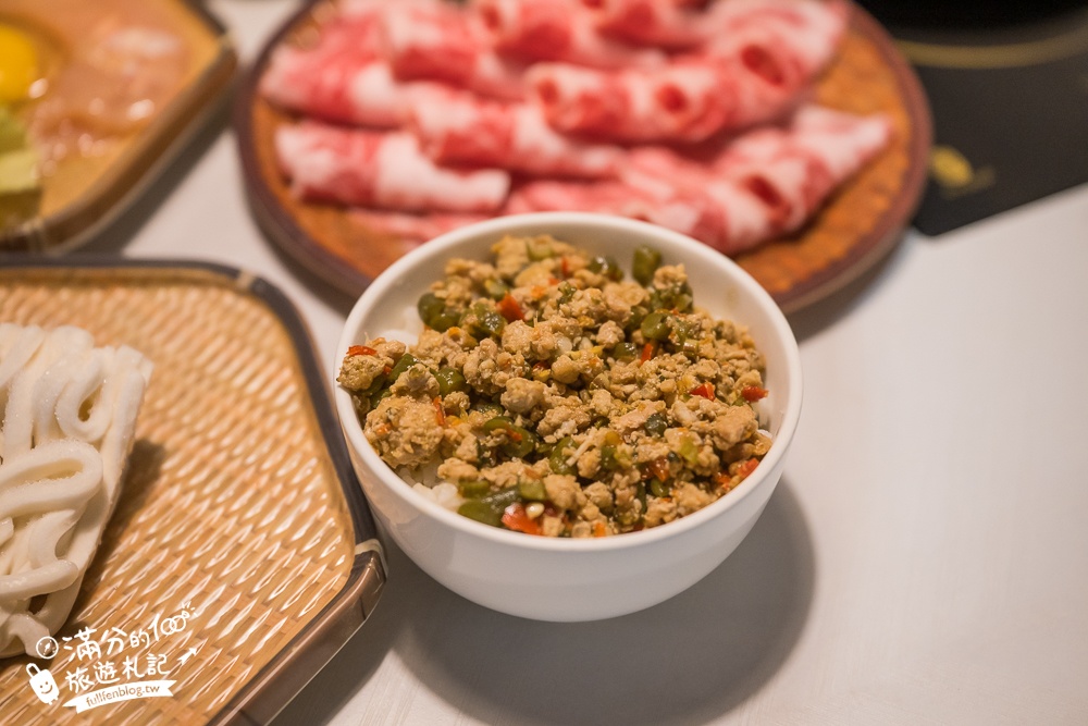 【鍋泰暖泰式南洋火鍋-新北土城店】南洋風泰式火鍋吃到飽,時蔬.火鍋料.飲料&冰淇淋無限暢食!