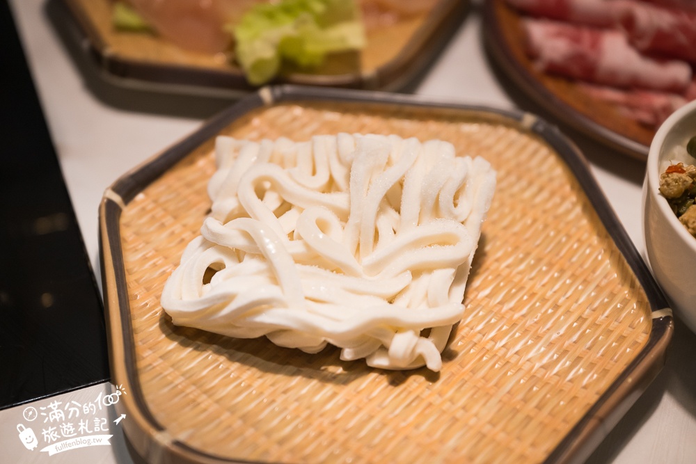 【鍋泰暖泰式南洋火鍋-新北土城店】南洋風泰式火鍋吃到飽,時蔬.火鍋料.飲料&冰淇淋無限暢食!