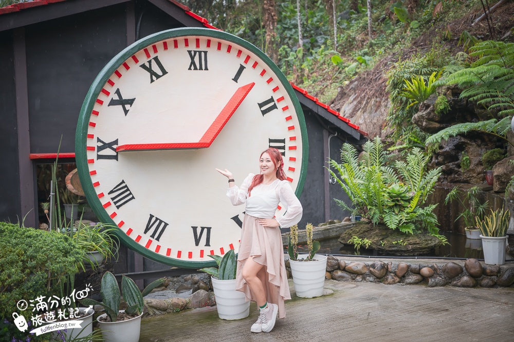 南投【紅屋小站】雲林南投交界的紅色小屋.人氣必吃苦茶油雞&鯛魚燒~山林裡唯美餐館!