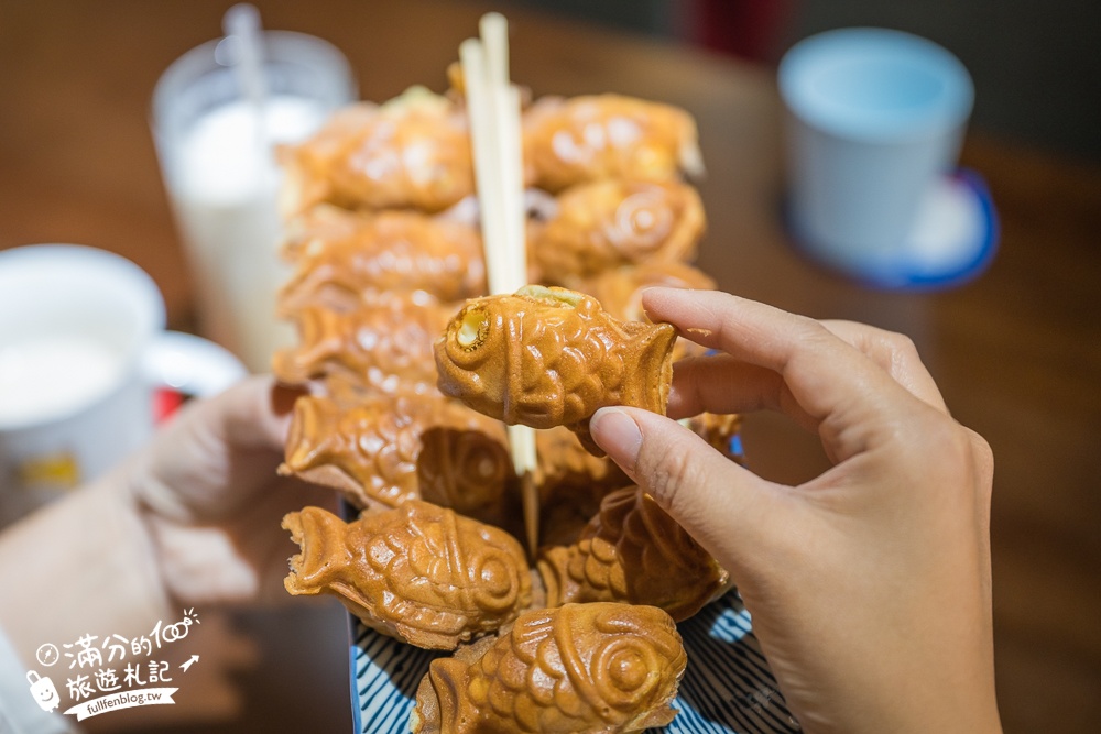 南投【紅屋小站】雲林南投交界的紅色小屋.人氣必吃苦茶油雞&鯛魚燒~山林裡唯美餐館!