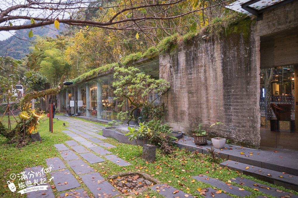 苗栗【泰安觀止溫泉會館】一泊二食溫泉客房開箱.可住宿可泡湯.被森林包圍的清水模溫泉城堡!