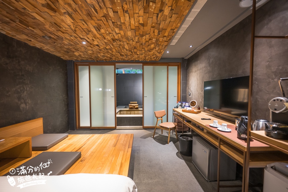 苗栗【泰安觀止溫泉會館】一泊二食溫泉客房開箱.可住宿可泡湯.被森林包圍的清水模溫泉城堡!