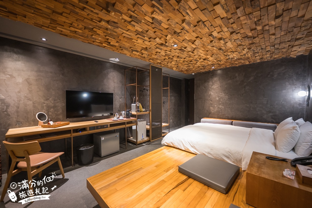 苗栗【泰安觀止溫泉會館】一泊二食溫泉客房開箱.可住宿可泡湯.被森林包圍的清水模溫泉城堡!