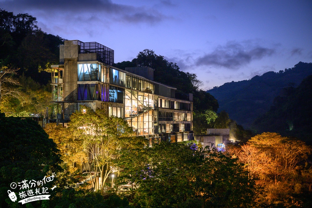苗栗【泰安觀止溫泉會館】一泊二食溫泉客房開箱.可住宿可泡湯.被森林包圍的清水模溫泉城堡!