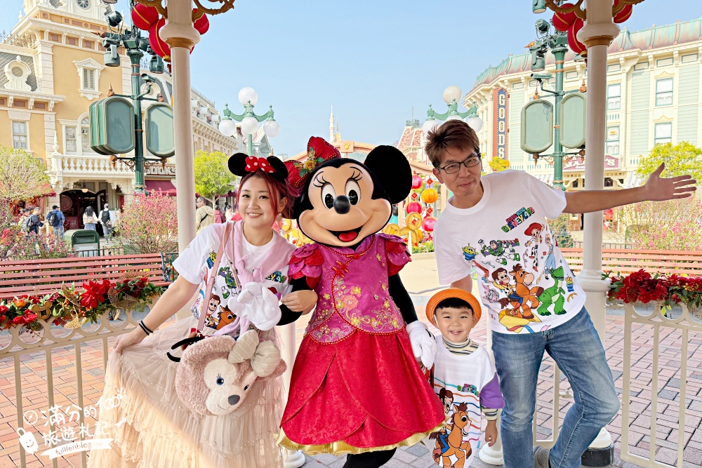 【2026香港迪士尼樂園攻略】哪類人必買快速通關迪士尼尊享卡,提前一小時入園優勢是什麼?加碼必看遊行和精彩煙火秀.親子同行這樣安排超輕鬆! 【2026香港迪士尼樂園攻略】哪類人必買快速通關迪士尼尊享卡,提前一小時入園優勢是什麼?加碼必看遊行和精彩煙火秀.親子同行這樣安排超輕鬆!