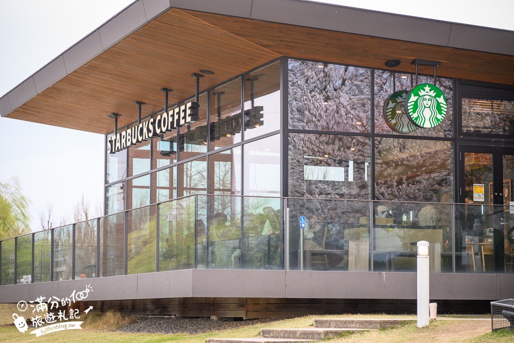富山景點【星巴克富山環水公園店】世界最美星巴克！富岩運河環水公園全攻略,交通.櫻花季&必拍角度分享!