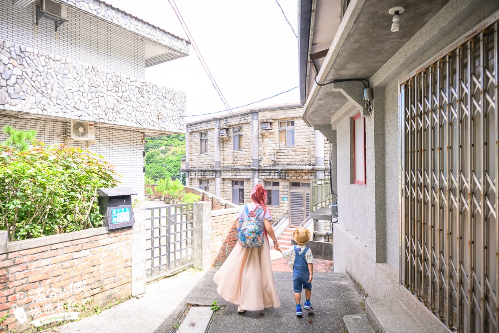 瑞芳景點【祈堂老街一日遊】金瓜石美拍亮點,祈堂路彩虹階梯,金瓜石文化館，必吃山頂豆花&老礦工食堂!