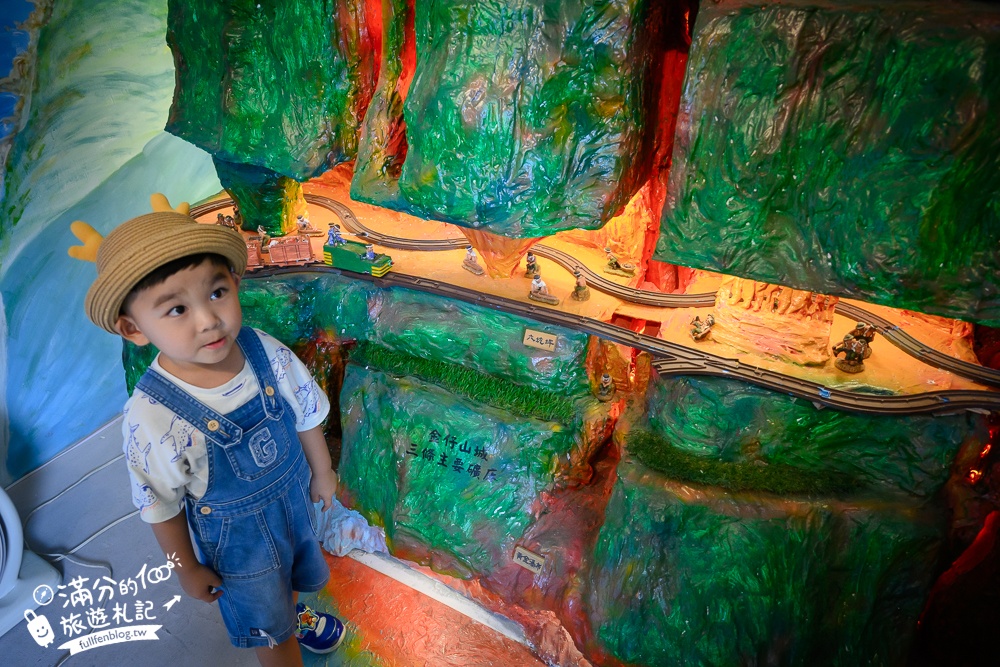 瑞芳景點【祈堂老街一日遊】金瓜石美拍亮點,祈堂路彩虹階梯,金瓜石文化館，必吃山頂豆花&老礦工食堂!