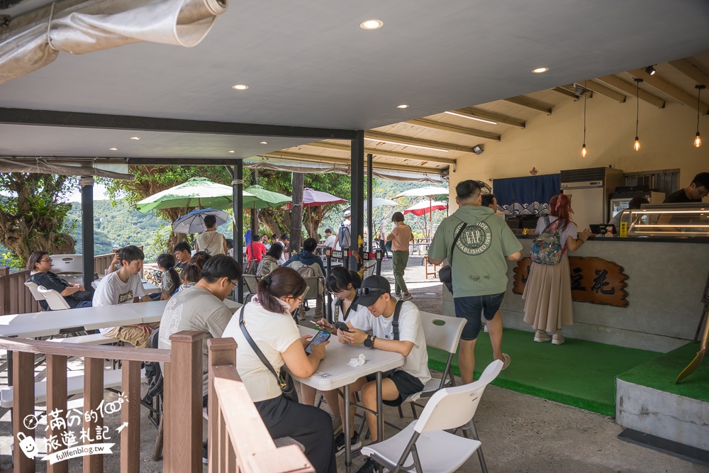 瑞芳景點【祈堂老街一日遊】金瓜石美拍亮點,祈堂路彩虹階梯,金瓜石文化館，必吃山頂豆花&老礦工食堂!