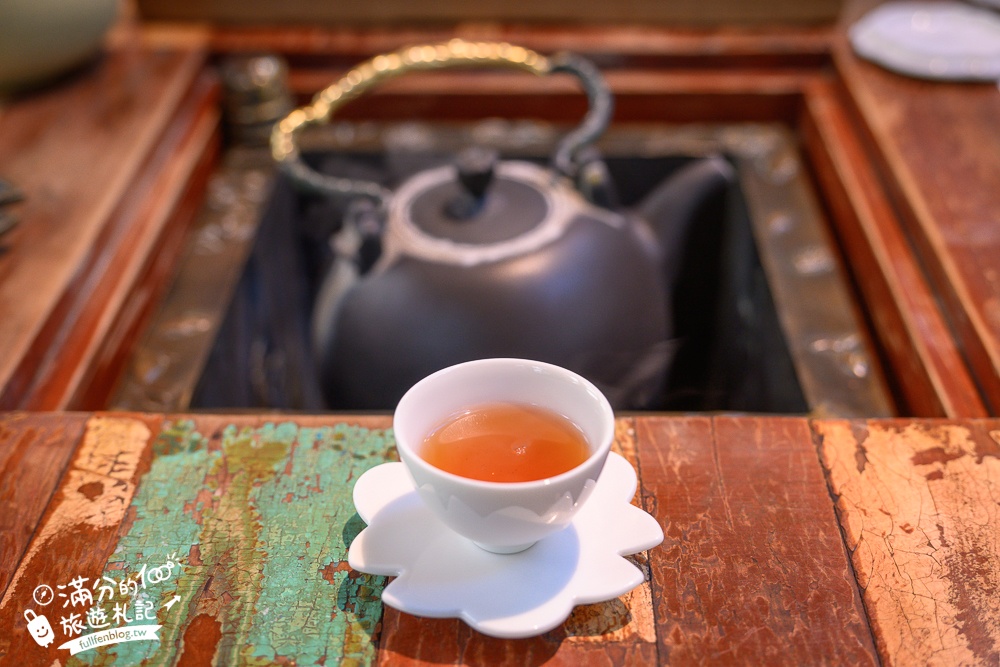 新北【九份茶坊】九份第一間茶藝館！百年古厝茶樓~走進神隱少女的下午茶時光!