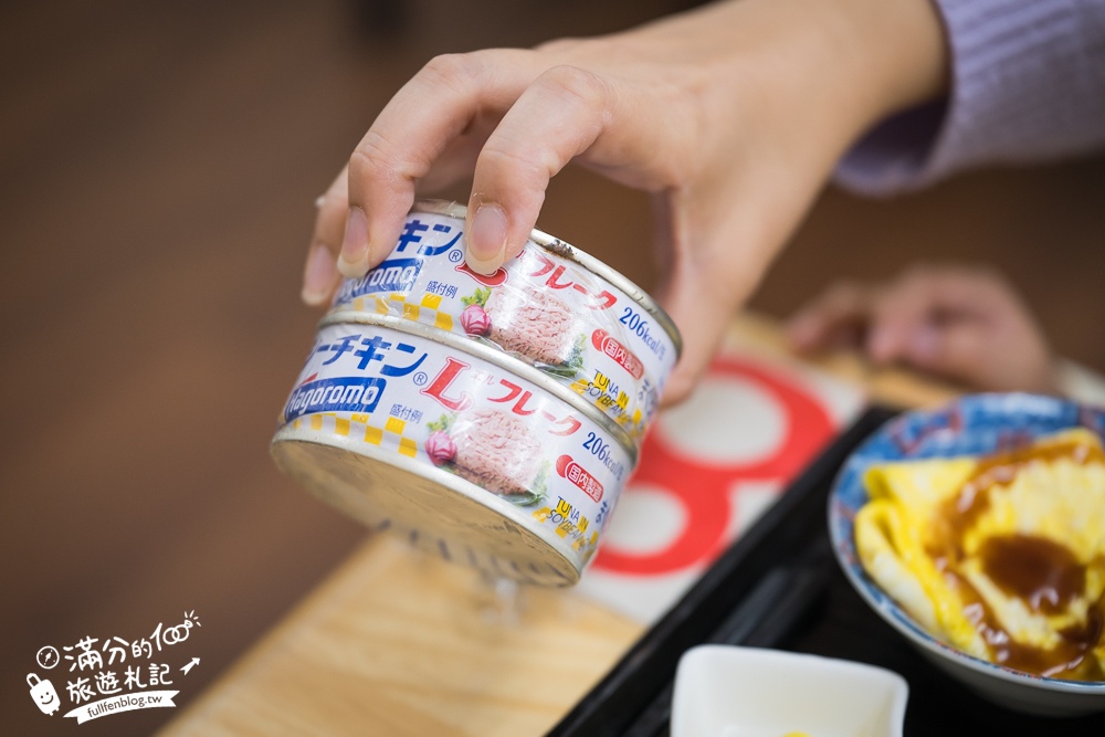 彰化火車站美食【秋本家】浮誇系平價日式定食.天守閣城堡&車輪都上桌,還有超狂30公分黃金炸豬排!