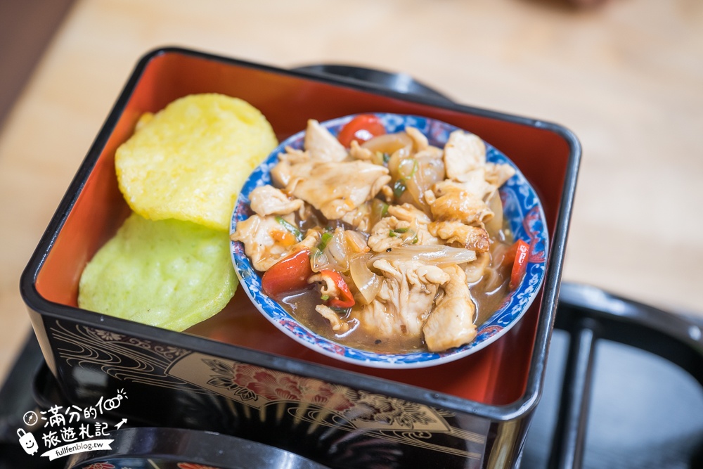 彰化火車站美食【秋本家】浮誇系平價日式定食.天守閣城堡&車輪都上桌,還有超狂30公分黃金炸豬排!