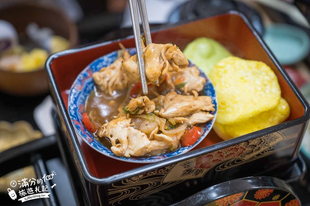 彰化火車站美食【秋本家】浮誇系平價日式定食.天守閣城堡&車輪都上桌,還有超狂30公分黃金炸豬排!