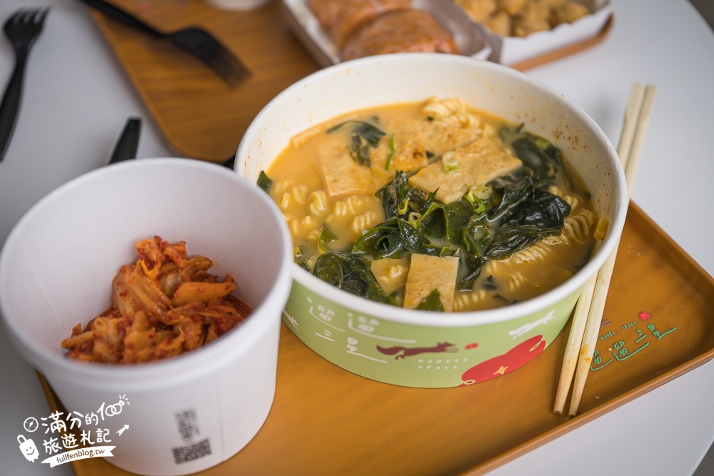 宜蘭【遛遛三星】全台唯一白狐狸主題農場,與白狐狸＆赤狐互動.還能玩鹿角蕨手作.當小小農夫和爬蟲偵查員,太好玩啦!