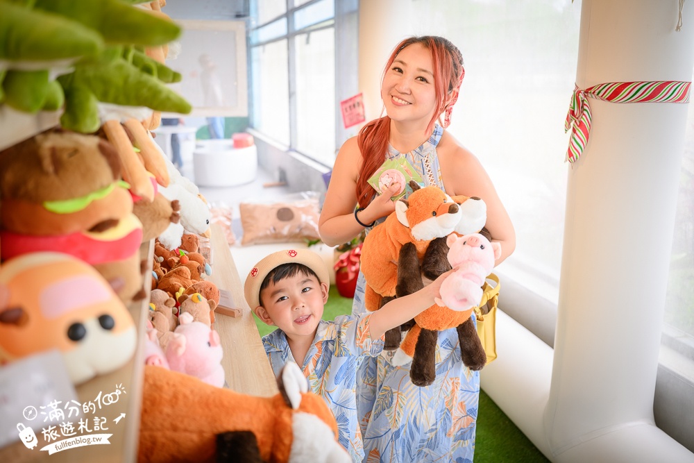 宜蘭【遛遛三星】全台唯一白狐狸主題農場,與白狐狸＆赤狐互動.還能玩鹿角蕨手作.當小小農夫和爬蟲偵查員,太好玩啦!