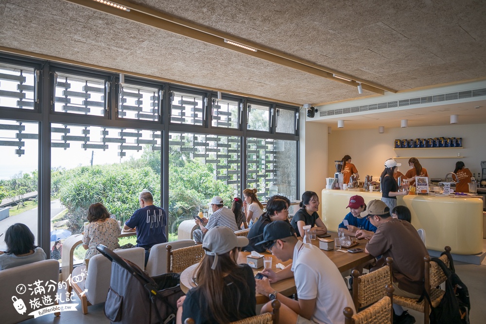 宜蘭【等日初】壯圍最新海景第一排景觀咖啡館.眺望龜山島.步行一分鐘即達海灘!