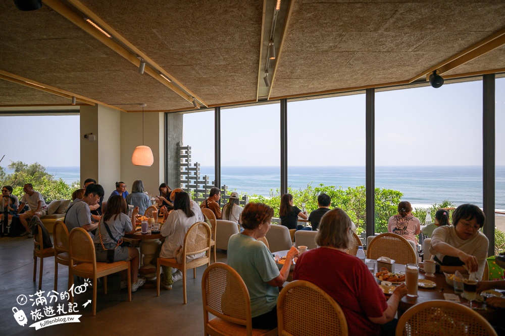 宜蘭【等日初】壯圍最新海景第一排景觀咖啡館.眺望龜山島.步行一分鐘即達海灘!