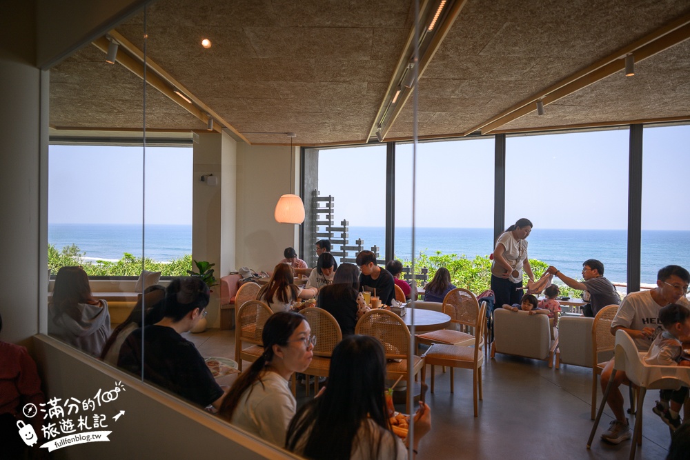 宜蘭【等日初】壯圍最新海景第一排景觀咖啡館.眺望龜山島.步行一分鐘即達海灘!